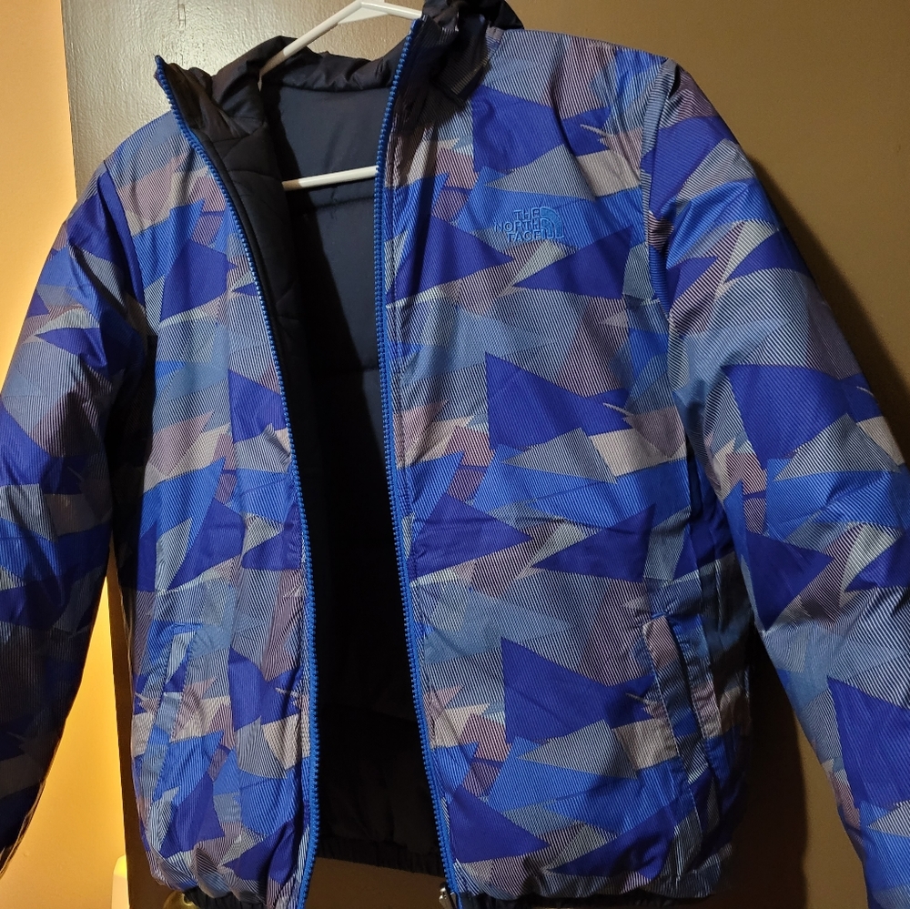 The NorthFace Reversible Jacket - Picture 3 of 3